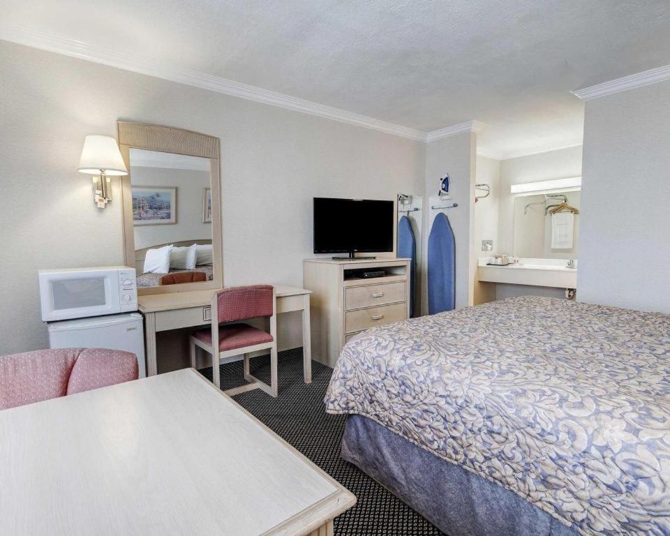 Econo Lodge Van Horn Extérieur photo
